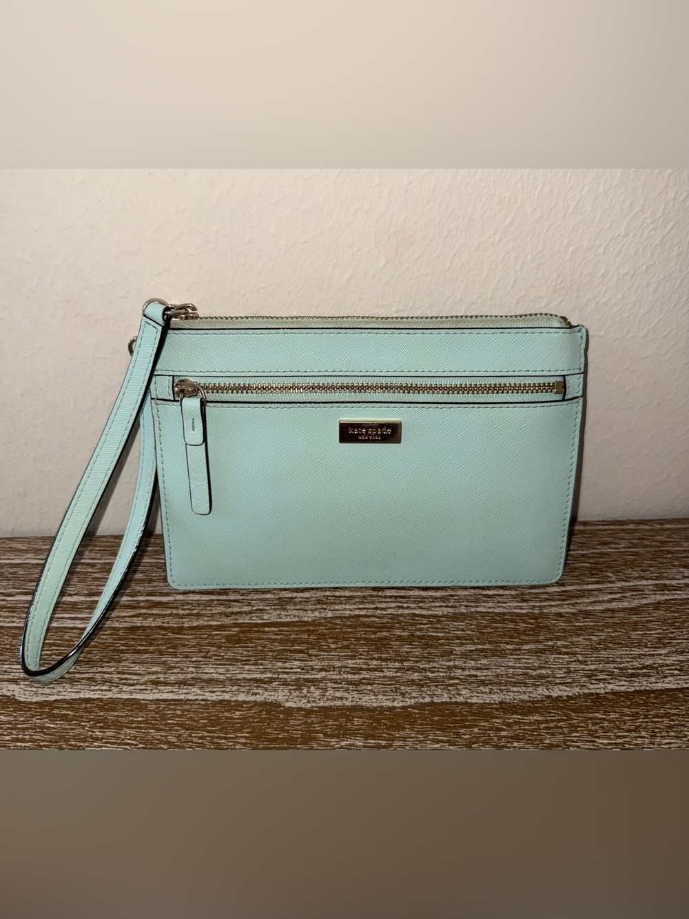 Kate Spade Tinie Newbury Lane Leather Wristlet Wallet Mint